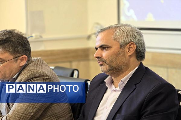 فصل تازه خدمت‌رسانی؛ مهدی ذبیحی بر سکوی مدیریت آموزش و پرورش گناباد