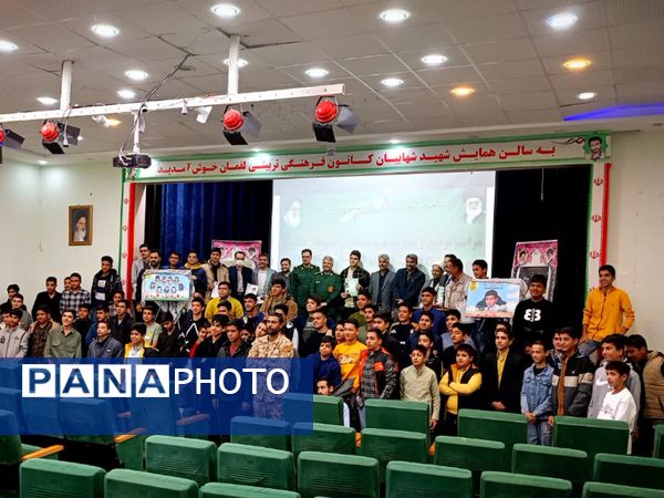 تودیع و معارفه فرماندهان واحد های مقاومت بسیج دانش آموزی شهرستان کاشمر