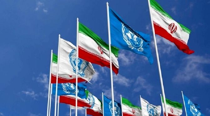 دانش‌آموزان در برابر پرسش بزرگ «مذاکره با آمریکا؛ سود یا ضرر؟»