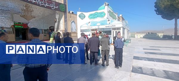 بدرقه دانش‌آموزان اعزامی به پیاده‌روی اربعین 