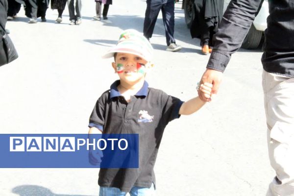 آیین پیاده روی دلدادگان اربعین حسینی در شهرستان نیشابور 