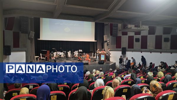 تقدیر و تجلیل از ستارگان درخشان هنرستان هنرهای زیبای اصفهان