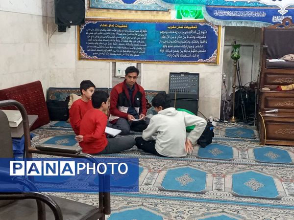 حضور پر شور دانش‌آموزان تهرانی در مراسم معنوی اعتکاف