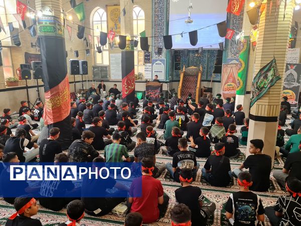 تجدید بیعت دانش‌آموزان ابهری با آرمان‌های عاشورا در سوگواره «احلی من العسل»