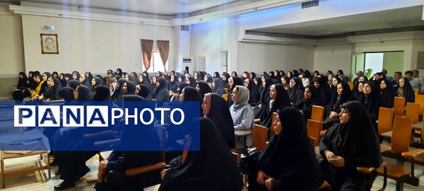 اولین جلسه انتخابات اعضای انجمن اولیا و مربیان در دبیرستان نمونه دولتی مهشید مصلی نژاد