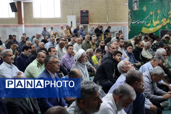 آیین وحدت‌بخش نماز عبادی سیاسی جمعه در مصلی امام خمینی(ره) ماهدشت 