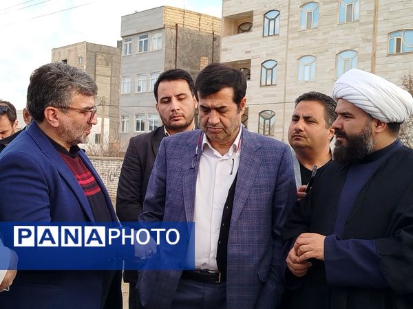  وزیر ورزش و جوانان کشور از تعدادی از پروژه های عمرانی ورزشی  کاشمر بازدید کرد 