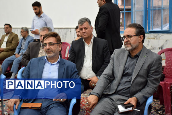 نشست مشترک مسئولان تربت‌حیدریه با شهروندان شهرک ولیعصر