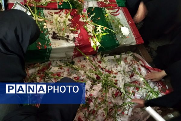 مراسم تشییع پیکر پاک شهید اکبر عنایتی در گلزار شهدای ملارد