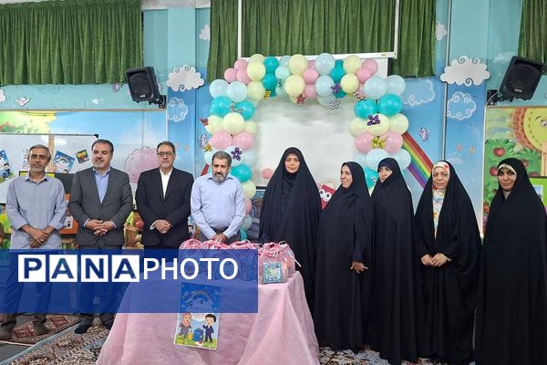 برگزاری جشن غنچه ها در مجتمع آموزشی میرداماد با حضور مدیر آموزش و پرورش ناحیه دو شهرری 
