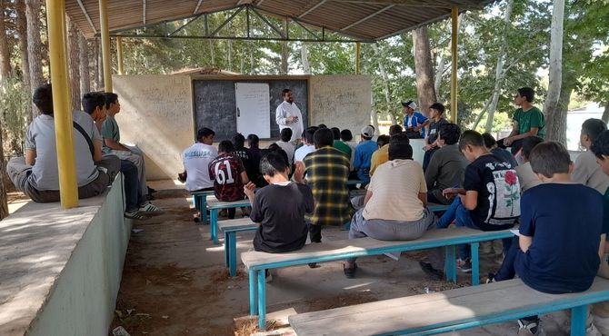 کلاس حل مسئله و اتاق فکر برای دانش آموزان متوسطه اول و دوم 