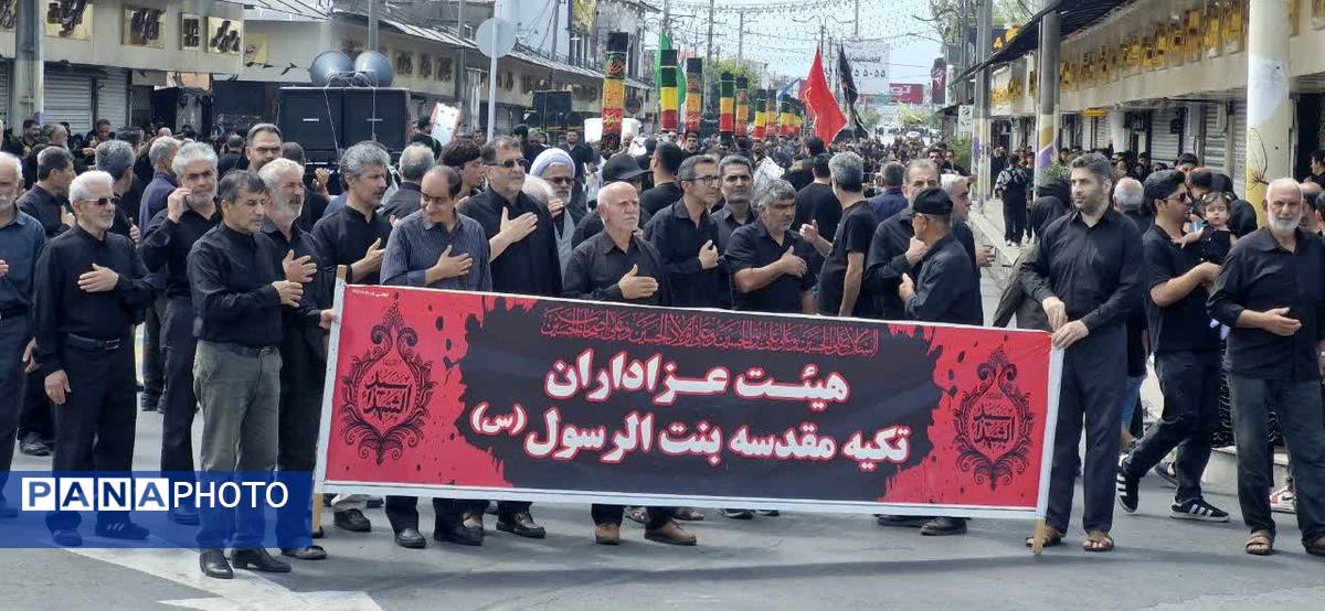 دستهروی عاشقان امام حسین (ع) در روز عاشورا