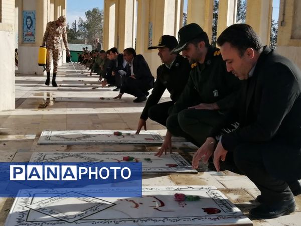 تجدید میثاق با آرمان‌های شهیدان و تقدیر از خانواده‌های معزز شهدا