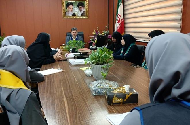نشست مدیر آموزش‌وپرورش ناحیه‌یک اهواز با دانش‌آموزخبرنگاران پانا و عضو پیشتاز