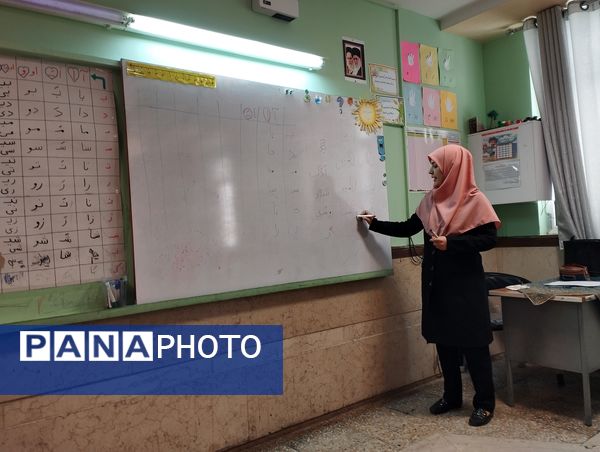 اجرای طرح حامی با حضور جهادی آموزگاران ملاردی  برای جبران ضعف درسی دانش آموزان ابتدایی 