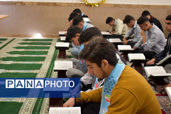 برنامه هماهنگ استانی «محفل معنوی قرآن و نماز جماعت» در نوخندان