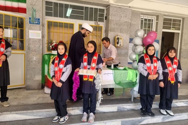 سه‌شنبه‌های مهدوی دانش آموزان ناحیه ۴؛ تجلی عشق و ارادت نوجوانان به امام زمان (عج)