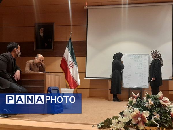 انتخابات اعضای انجمن اولیاء و مربیان ناحیه۷ مشهد