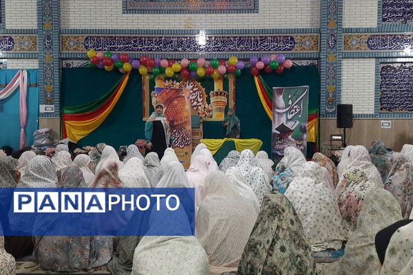 اعتکاف دختران آسمان با محوریت بصیرت نوجوان و حاج قاسم سلیمانی در باقرشهر 