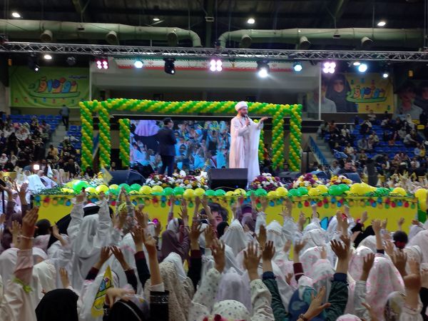 اجتماع بزرگ «روزه اولی‌ها» در ورزشگاه شهید‌شیرودی 