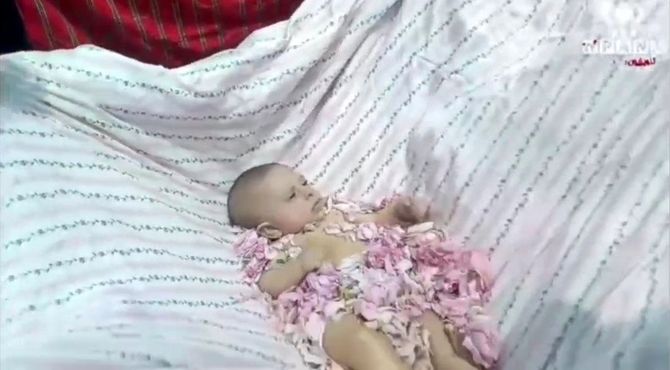 جشن سنتی گل‌غلتان با عطر گل محمدی در پارک تفریحی پیرخوشدر شهر کلاته‌رودبار