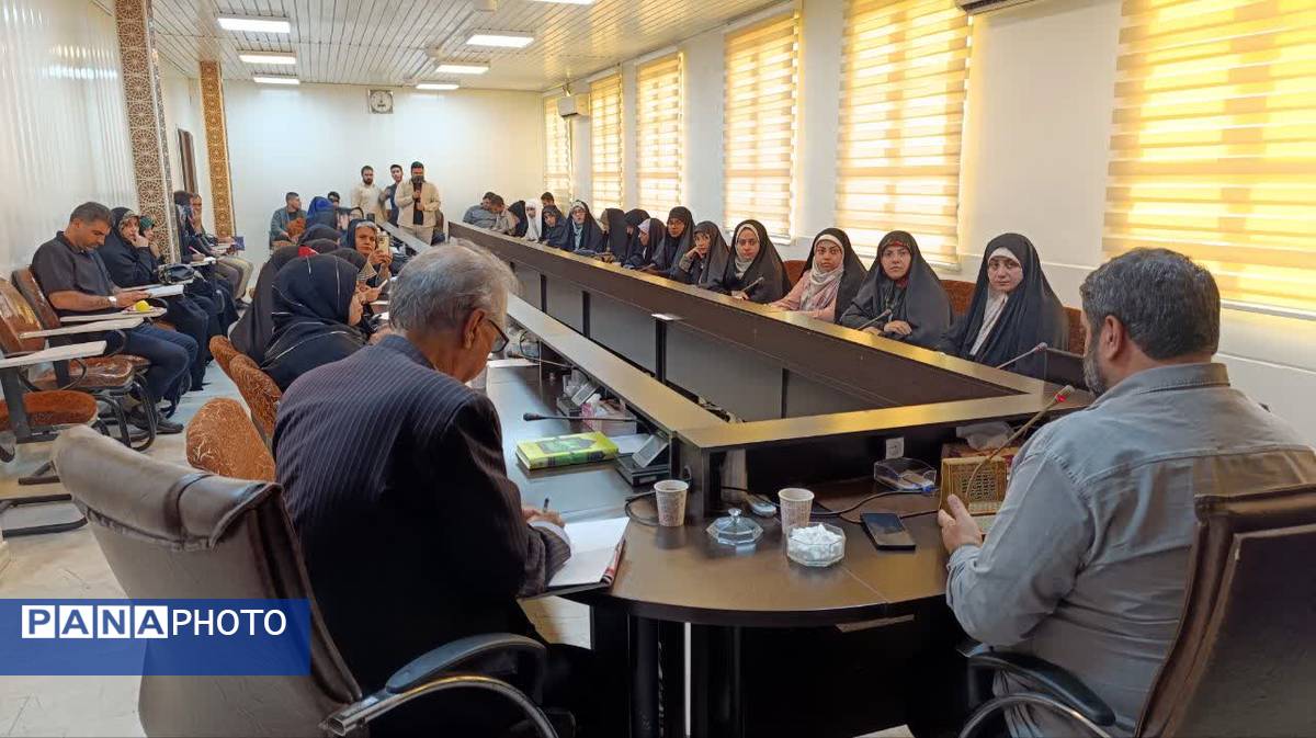 نشست خبری منصور امینی مسئول سازمان سراج کشور با جمعی از خبرنگاران