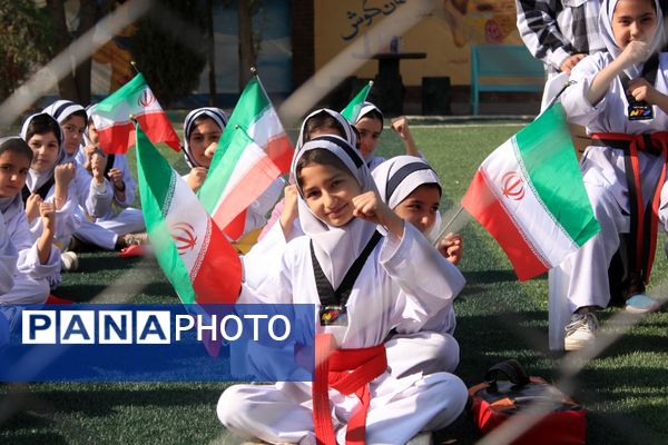 برگزاری المپیاد ورزشی درون مدرسه‌ای در بهارستان‌دو