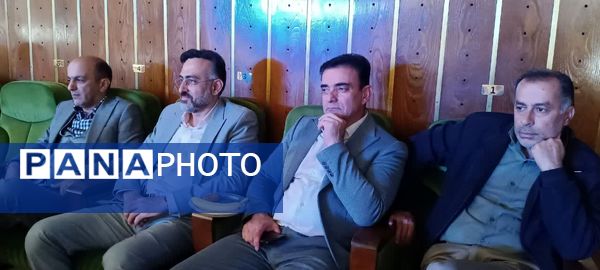 مراسم بزرگداشت مقام معلم و تجلیل از معلمان نمونه در محمودآباد