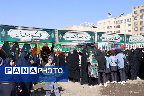 راهپیمایی روز دانش‌آموز در محمدشهر کرج 