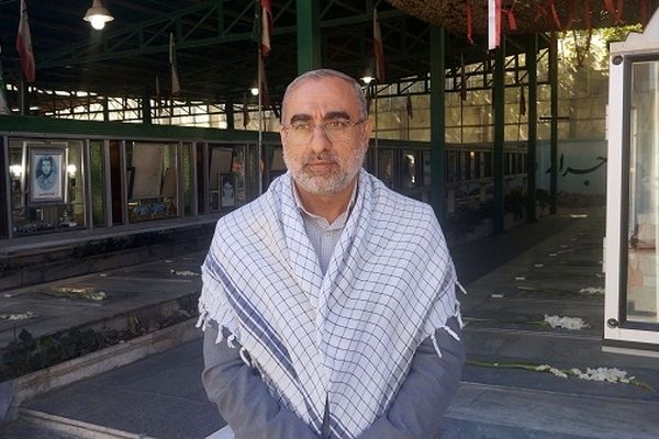 یکی از مهم‌ترین اقدامات در هفته دفاع مقدس زنده نگه داشتن یاد و خاطره شهدا است