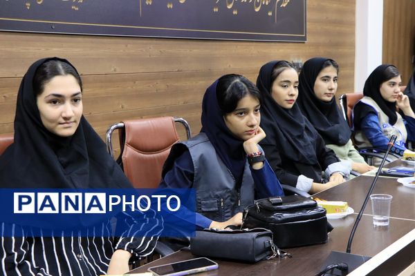 آیین تجلیل از خبرنگاران پانا ناحیه یک شهرستان بهارستان