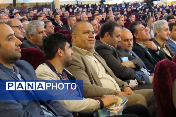 برگزاری آیین تجلیل از معلمان نمونه استان کردستان
