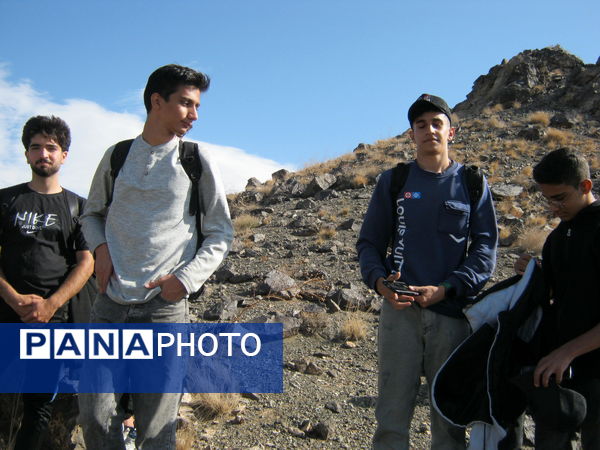 مرحله دوم اردو کوه‌نوردی هنرستان شهید دیواندری سبزوار 