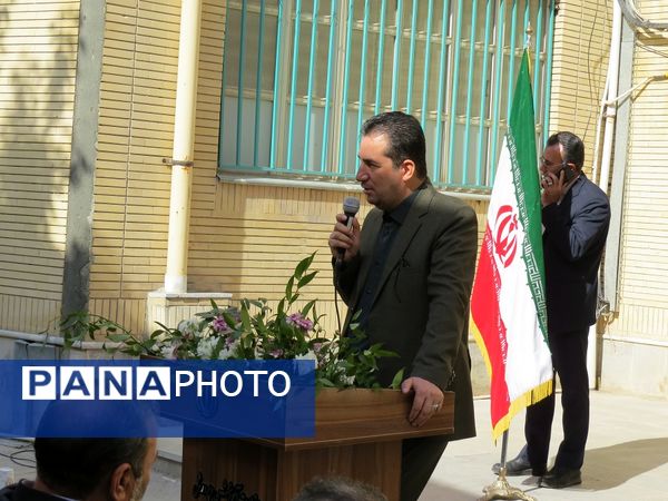 تقدیر از کارکنان‌ اداره‌کل آموزش و پرورش خراسان شمالی 