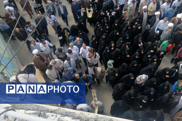 راهپیمایی نمازگزاران جمعه قم در حمایت از عملیات وعده صادق و طرح نور