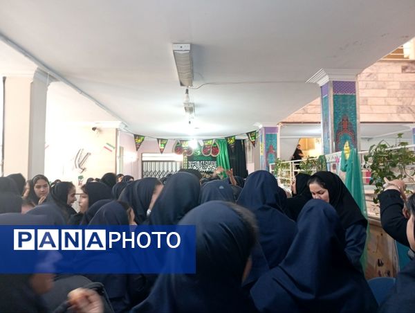 عطر چای به مناسبت شهادت حضرت زهرا (ع) در دبیرستان عطیه 