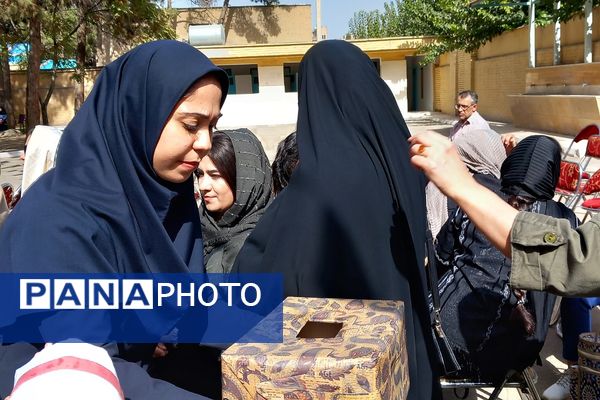 برگزاری نخستین جلسه مجمع عمومی انجمن اولیا و مربیان در دبیرستان نمونه‌دولتی ولایت بهارستان‌دو
