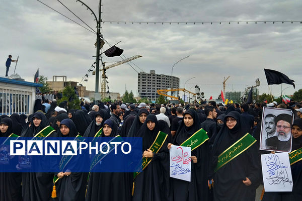 مراسم بزرگداشت شهدای خدمت با حضور نوجوانان انقلابی