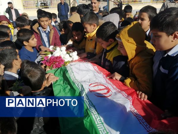 شهید گمنام، میهمان ویژه مدارس شهرستان خاتم شد