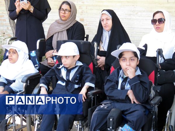 گرامیداشت روز عصای سفیدو هفته پارالمپیک در مدرسه استثنایی «پویا» کرج
