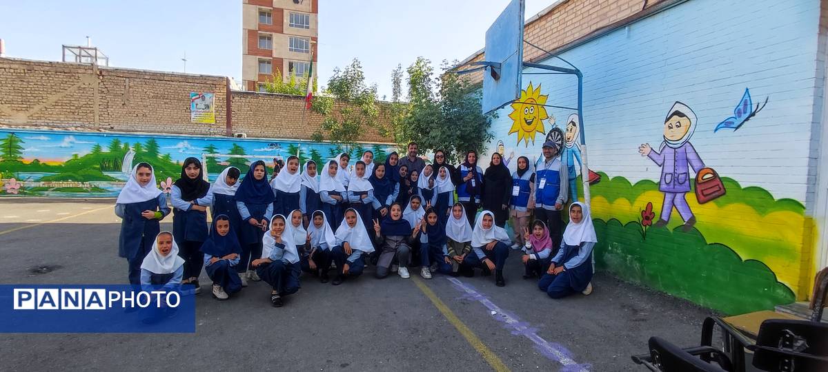 برگزاری مسابقات دارت در مدرسه شهید احمد خاقانی شیروان
