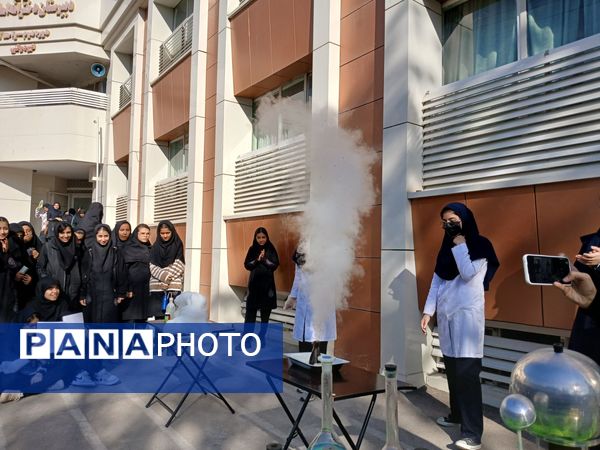 مانور آزمایشگاه در مدرسه امام حسین (ع)