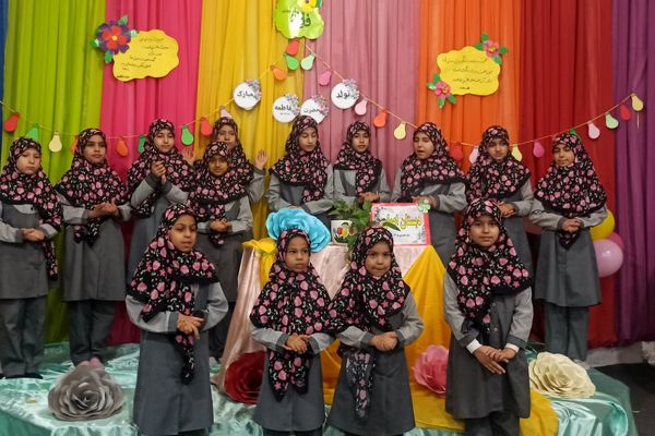 برگزاری جشن روز مادر در دبستان ایمان رباط‌کریم