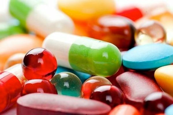 علت دسترسی دشوار به برخی داروها در داروخانه‌ها چیست؟