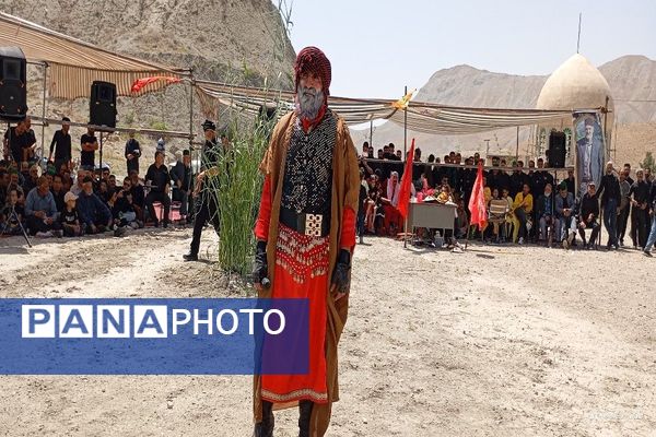 تعزیه خوانی در روز عاشورای حسینی در گلزار شهدای بار 