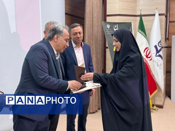 همایش بزرگداشت مقام معلم آموزش و پرورش ناحیه یک زنجان