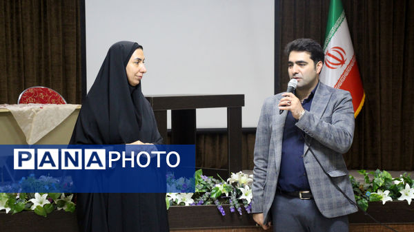 اختتامیه جشنواره علمی - هنری پرچمداران گام دوم انقلاب در سمنان