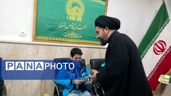 تقدیر از دانش‌آموزان دبستان سعادت بابت حضور فعال در نماز جمعه محمدشهر کرج