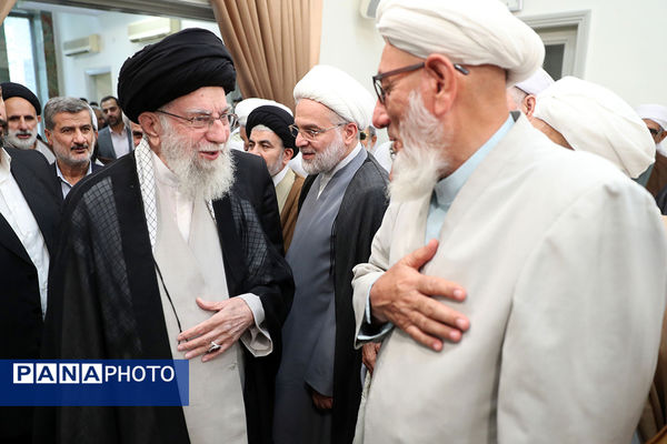 دیدار جمعی از علما و بزرگان اهل سنت کشور با رهبر انقلاب