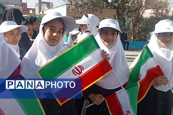 برگزاری صبحگاه‌ در کهریزک با برنامه‌های متنوع